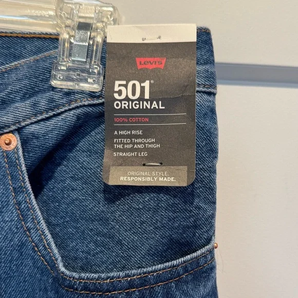 NWT Levi's Men's 501 Straight Leg Jeans in Classic Blue - Picture 2 of 8